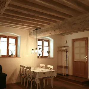 Apartment Stilvolle Auf 50 M² Mit Parkplatz Und Wifi, Kraiburg am Inn