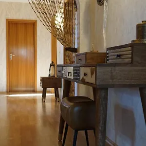 Apartment Großzügige Mit Terrasse Und Gartenzugang., Bindlach